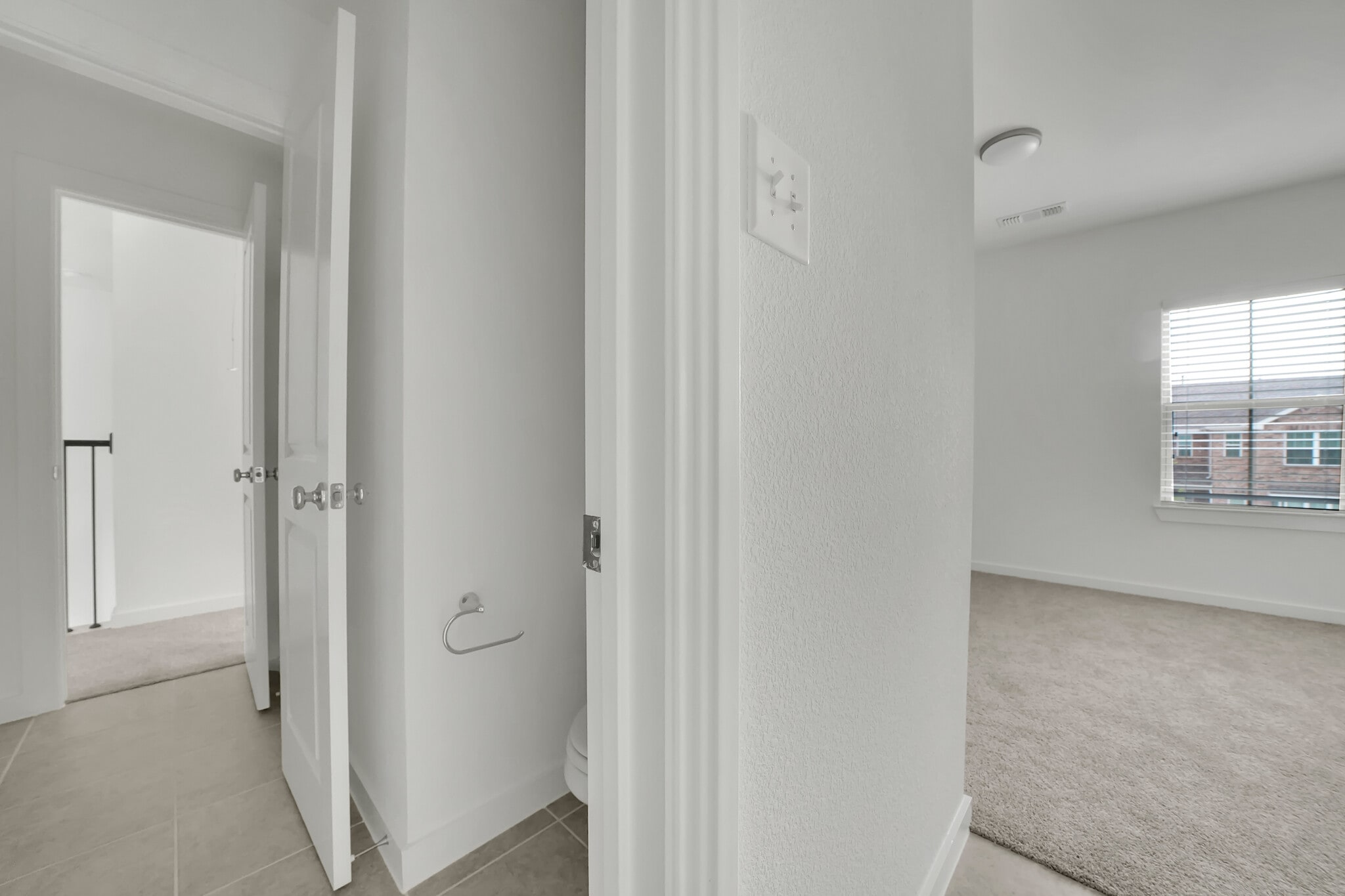 Building Photo - 3729 Paradise Way