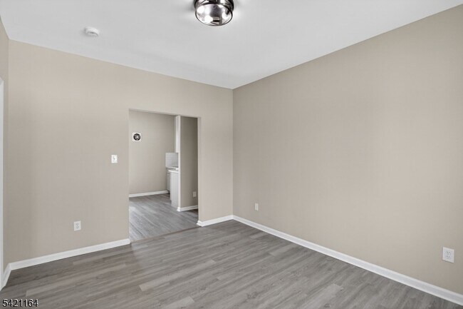 Building Photo - 378 Grand St