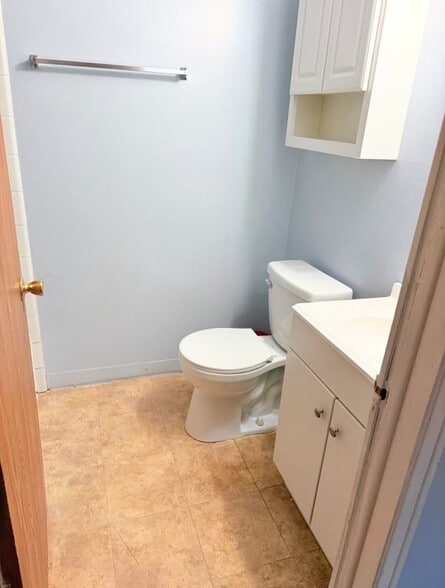 Building Photo - 8904 Shawn Dr