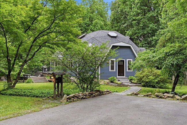Building Photo - Available August 15th | Rare Architectural Dome Home on 2.5 Private Acres