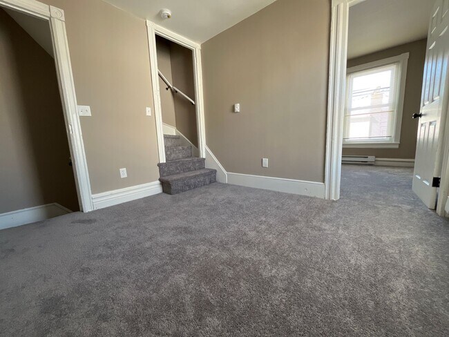 Building Photo - Fully Renovated and Modern 3-Bedroom, 1-Bathroom Rental Home in Center City Allentown,