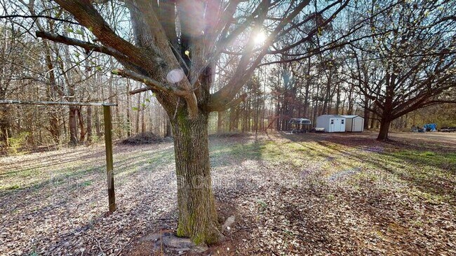 Building Photo - 202 Bunker Ct