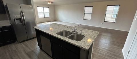 Building Photo - 15214 Pandion Dr
