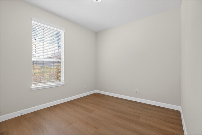 Building Photo - 2080 Lost Timbers Dr