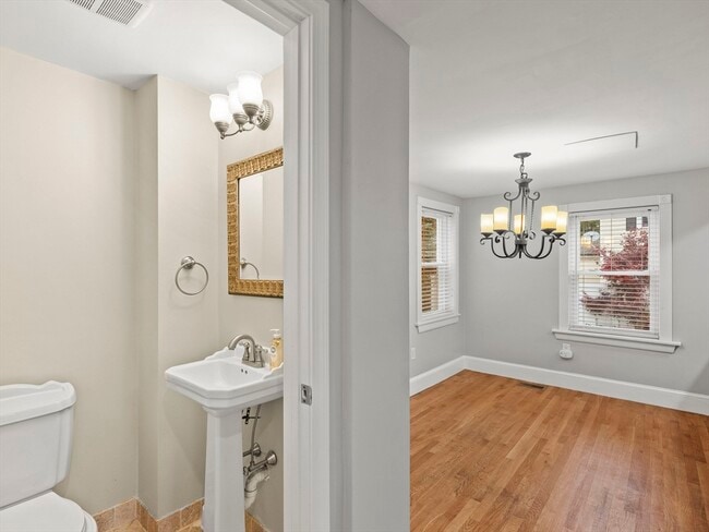 Building Photo - 27 Kilby St