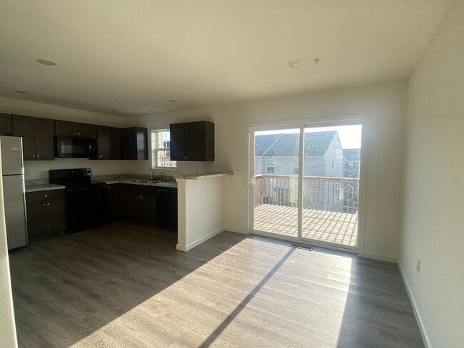 Building Photo - Beautiful 3 Bedroom, 2.5 Bath Townhome in Dallastown Schools!