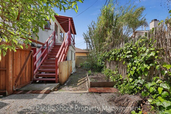 Building Photo - 10753 Tabor St