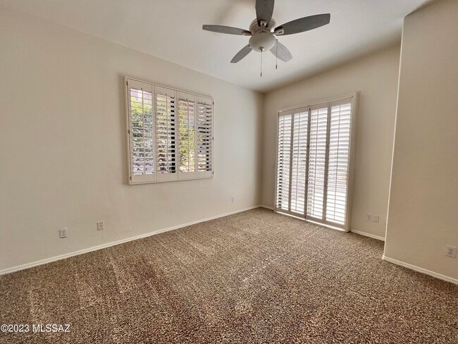 Building Photo - 10123 N Alder Spring Dr