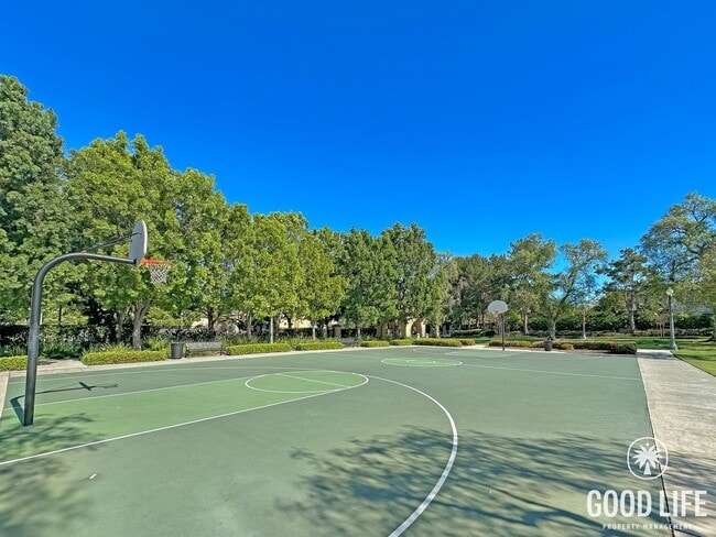 Building Photo - Stylish 2-Bed 2-Bth Home in Irvine with Pool, Jacuzzi, Basketball Court, Balcony & 2 Car Attached...
