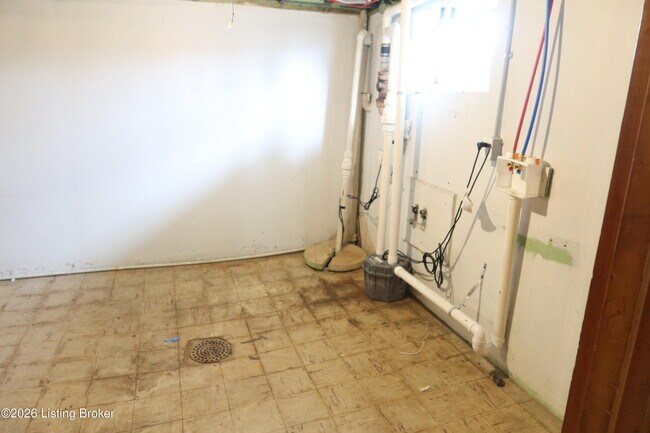 Building Photo - 4618 St Rita Dr