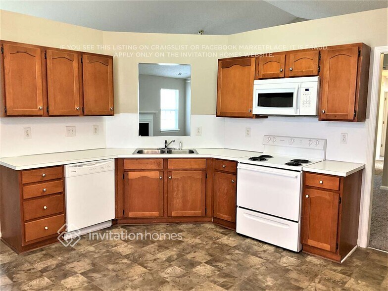 Building Photo - 3924 Chatterleigh Dr
