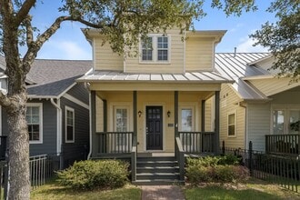 Building Photo - 8724 Kempwood Dr