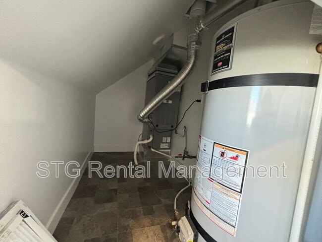 Building Photo - 1509 W Topaz Dr