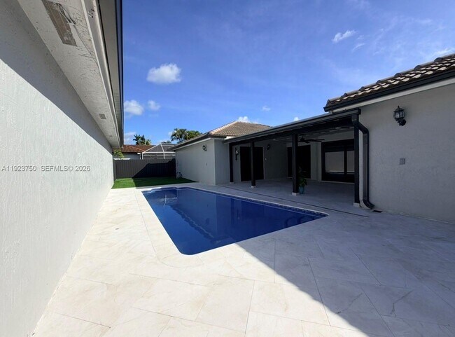 Building Photo - 11361 SW 145th Ave