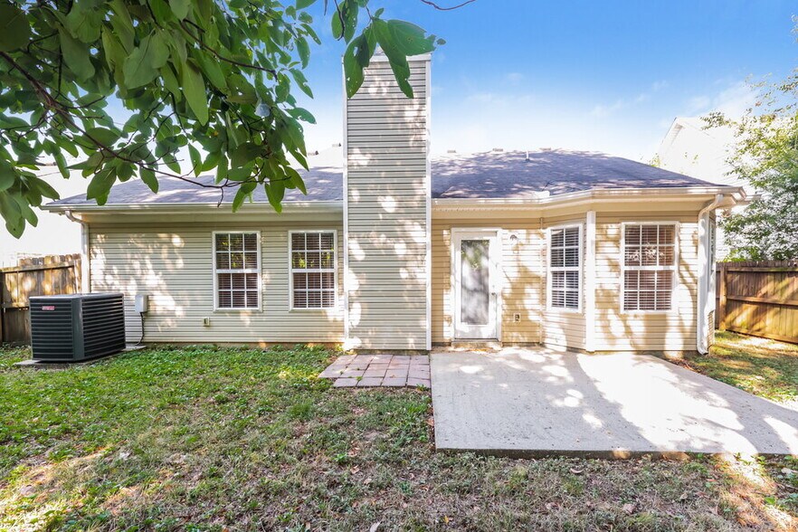 Building Photo - 816 Pantera Dr