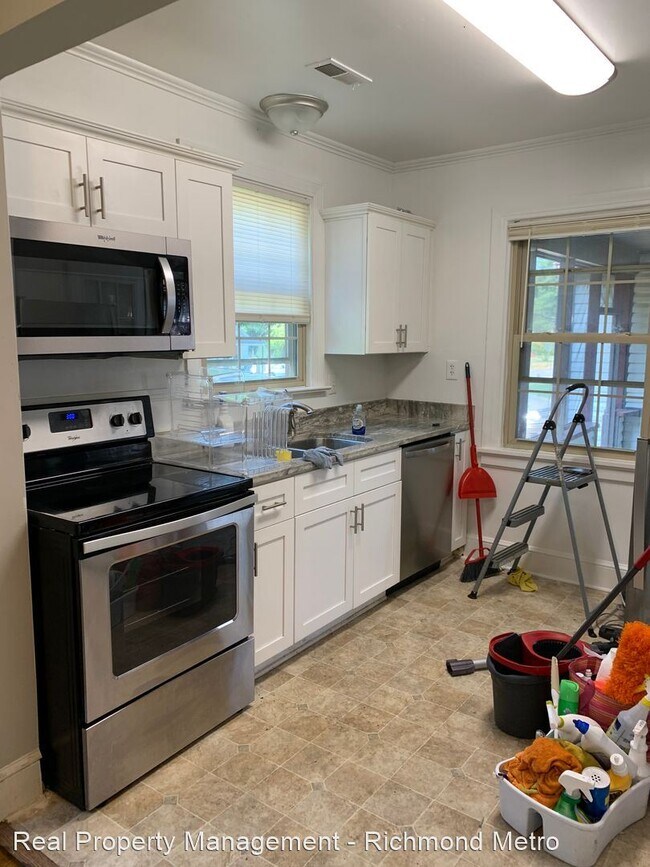 Building Photo - 3 br, 1.5 bath House - 5745 Snead Rd