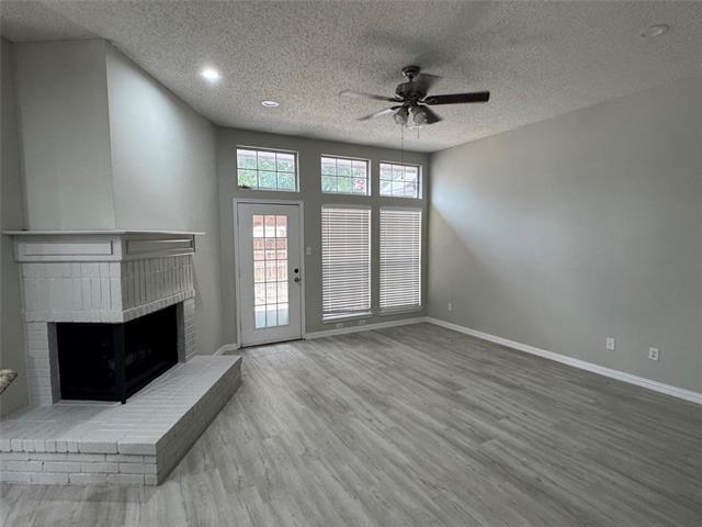 Building Photo - 711 Cottonwood Bend Dr
