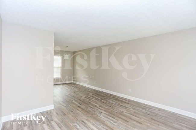 Building Photo - 2077 Chapel Creek Rd