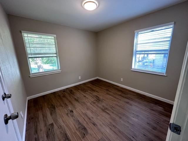 Building Photo - 921 S Valentine Dr