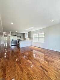 Building Photo - 478 S 16th St