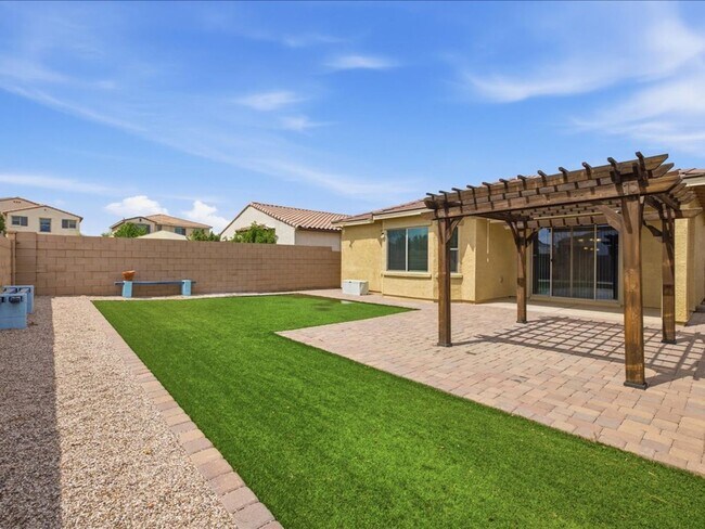Building Photo - 6584 E Via Pampas Morenas