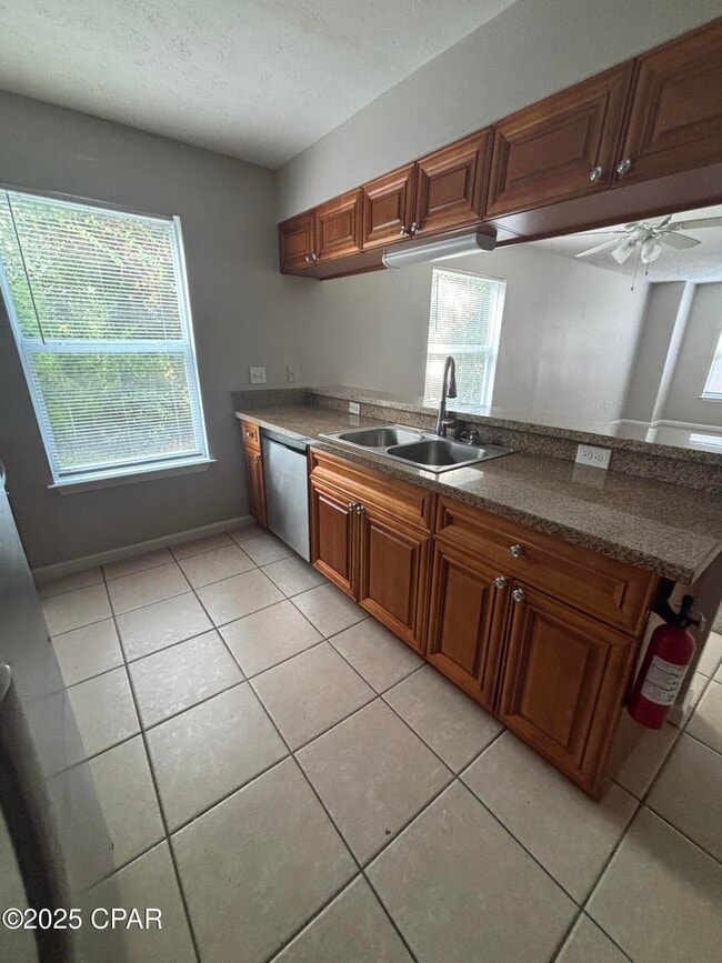 Building Photo - 754 Sherman Ave