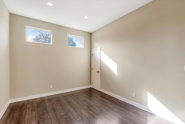 Building Photo - Modern Elegance & Effortless Style l 4BR Santa Clara Home