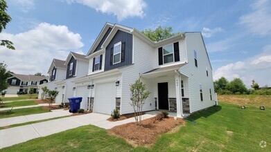 Building Photo - 3 bed, 2.5 Bath Townhome Available in Reid...