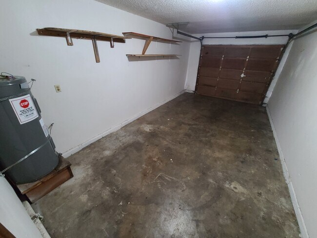 Building Photo - 4732 Cougar Ct SE