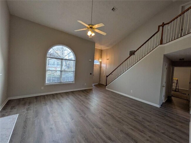 Building Photo - 2817 Manor Glen Ln NW