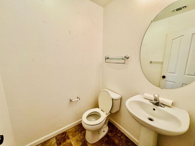 Building Photo - 13721 Santa Lucia Dr