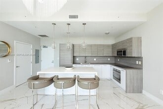 Building Photo - 400 Sunny Isles Blvd