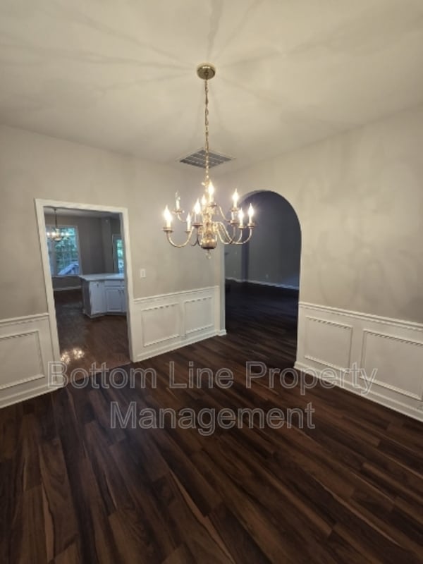 Building Photo - 7803 Harrington Woods Rd