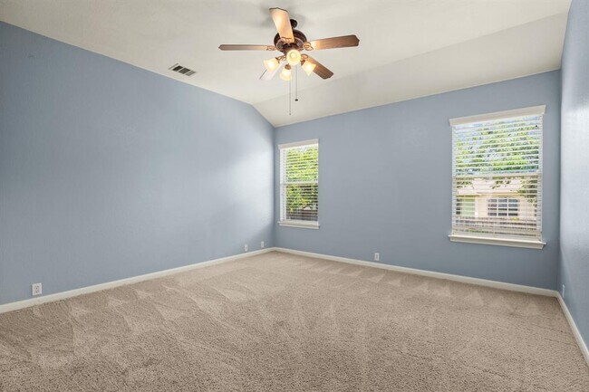 Building Photo - 717 Adler Falls Ln