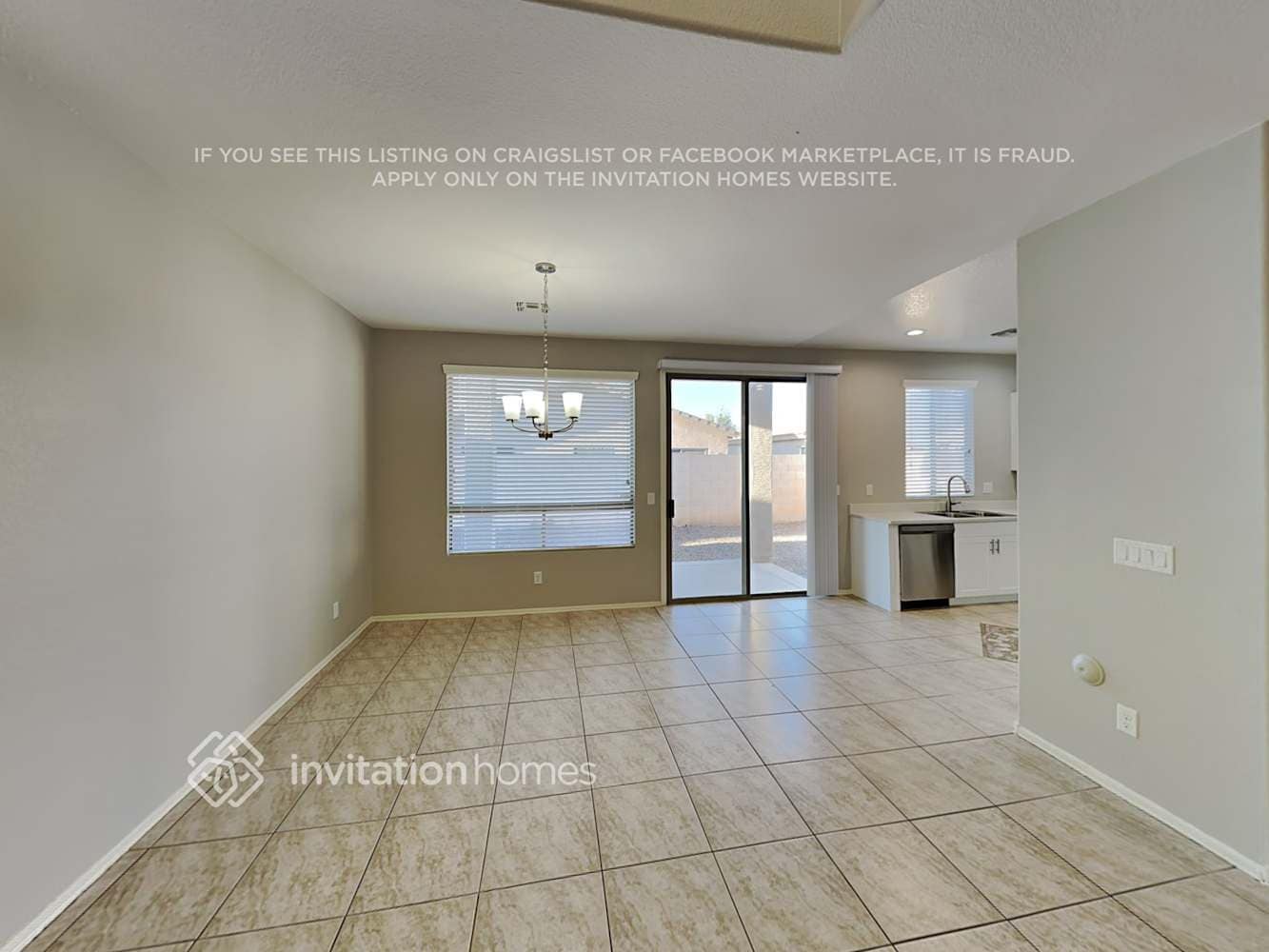 Building Photo - 858 E Nardini St