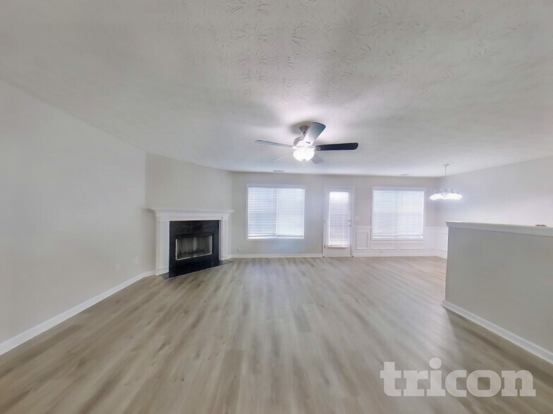 Building Photo - 597 Shadow Valley Ct