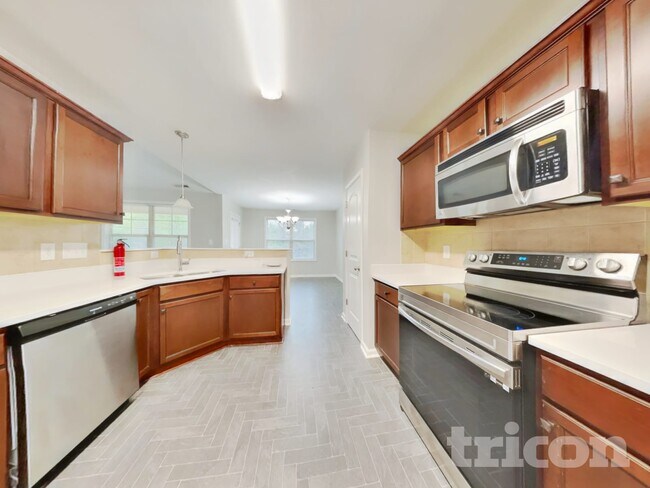 Building Photo - 295 New Castle Ln