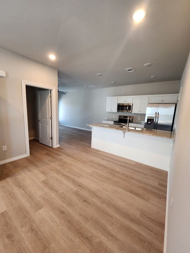 Building Photo - POIGAI ESTATES: BRAND NEW