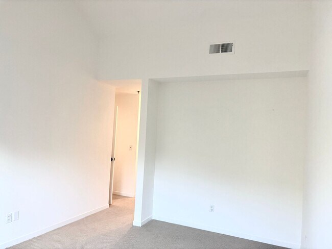 Building Photo - 258 Sandpiper Ct