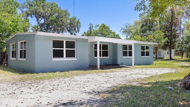 Building Photo - 563 6th St