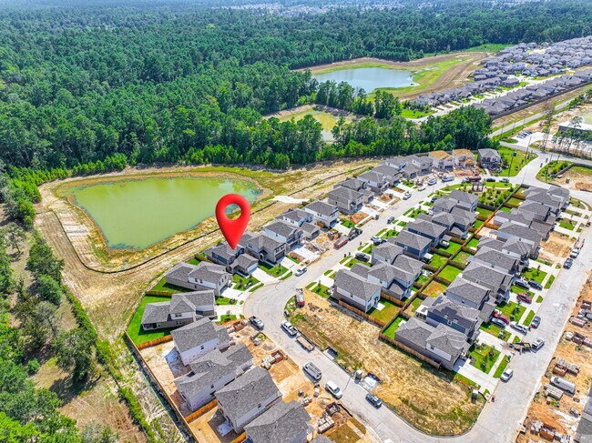 Building Photo - 7762 Bergamot Cir