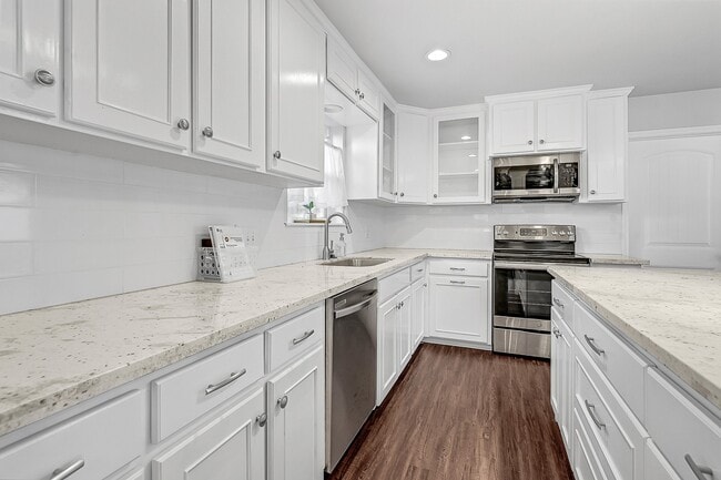 Building Photo - 10822 Bob White Dr