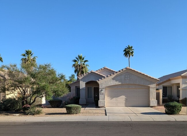 Building Photo - AVAILABLE NOW - GREAT CHANDLER LOCATION!!!