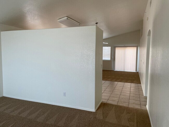 Building Photo - 6831 S 33rd Dr