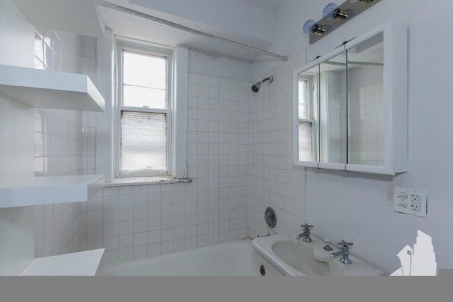 Building Photo - 3620 North Marshfield-1C