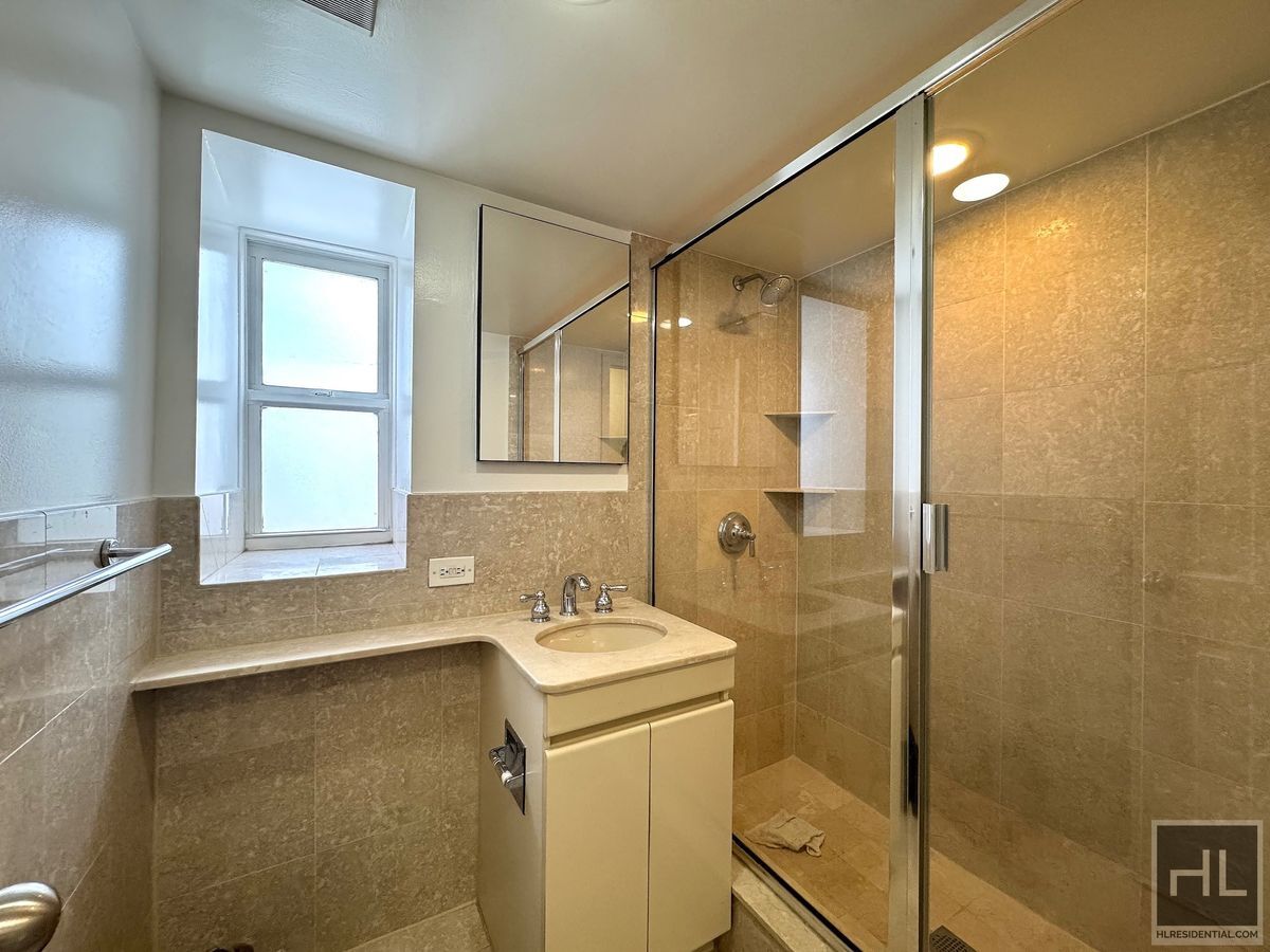 Building Photo - EAST 63 STREET