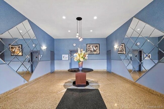 Building Photo - 125 Bronx River Rd