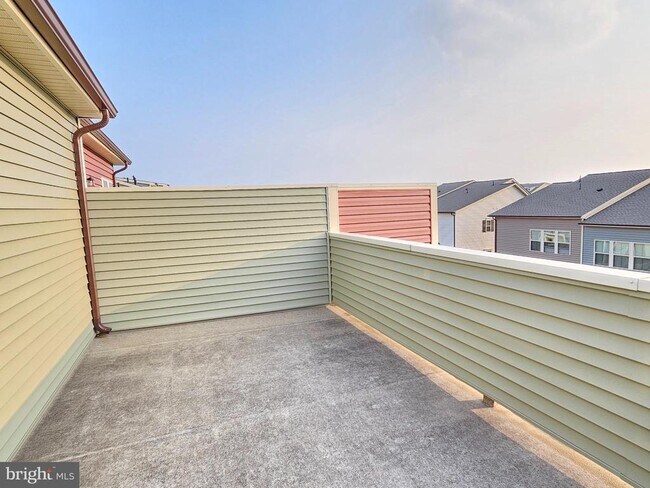 Building Photo - 8650 Satinwood Dr