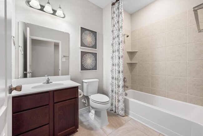 Building Photo - 3409 Keechi Creek Dr
