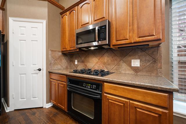 Building Photo - 15801 Waterview Dr